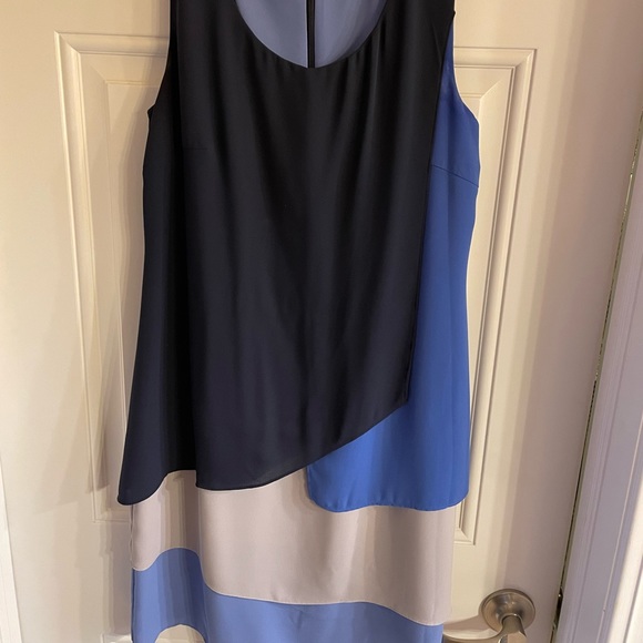Bcbg color block dress - Picture 3 of 3